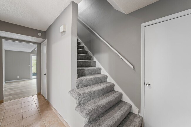 Building Photo - " Renovated 3-Bed, 2.5 Bath in Olathe - Available Now!"  1st month's rent is FREE!*