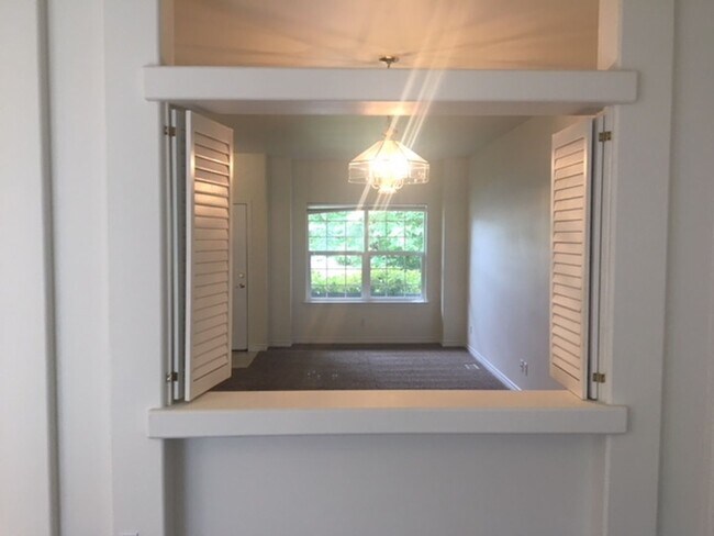 Building Photo - PRELEASING: 3 bed/2 bath House off Samish ...