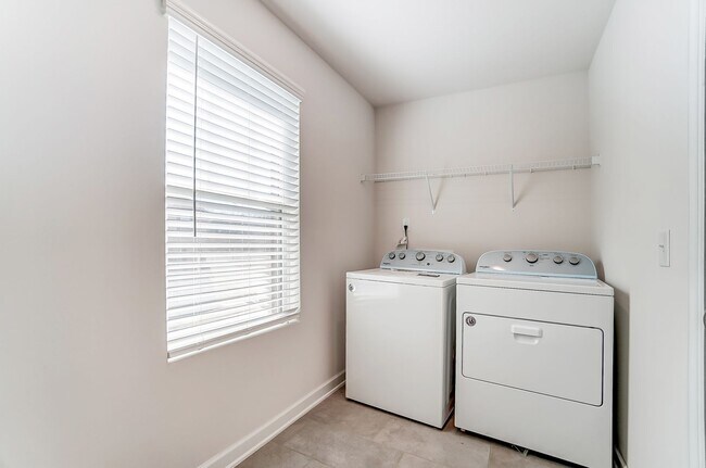 Building Photo - Move-in Ready 3 Bedroom in Mint Hill!