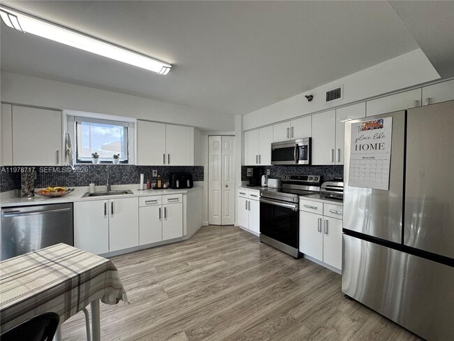 Building Photo - 3300 NE 191st St