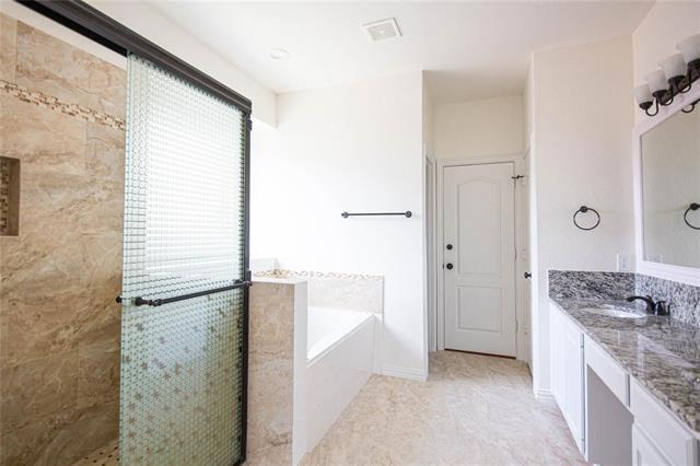 Building Photo - 1029 Janus Dr