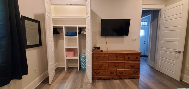 Building Photo - 2201 Esteban St