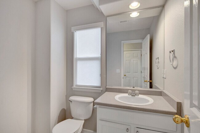 Building Photo - Stunning home on Millstream for rent!