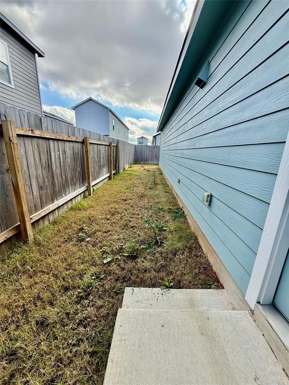 Building Photo - 716 Commander Abbott Dr