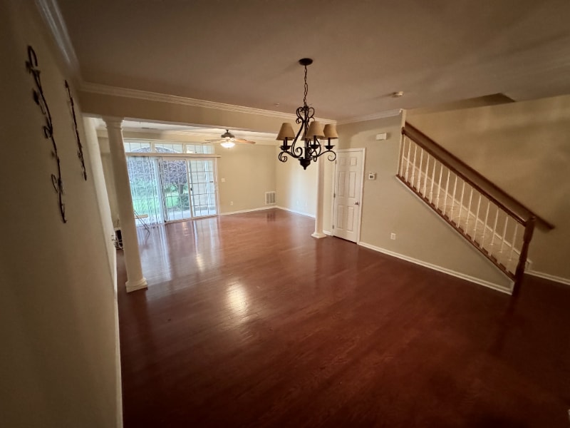 Building Photo - 43825 Hickory Corner Terrace