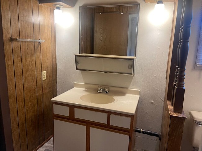 Building Photo - Reduced!! 3 Bedroom 2 Bath Single Wide Mobile in Lake Montezuma Contact Property Pros Property Ma...