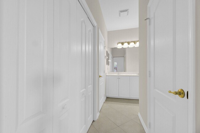 Building Photo - 3171 Cottonwood Bend