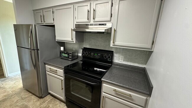 Building Photo - 200 Sandestin Ln