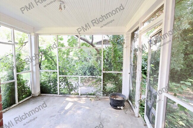 Building Photo - 3607 Thompson St