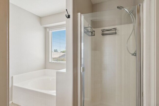 Building Photo - San Tan Heights