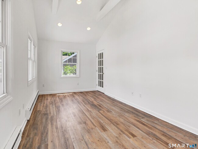 Building Photo - 41 Frisbie St