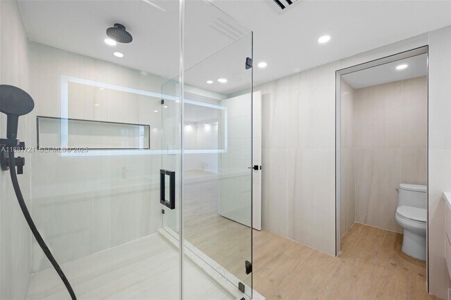 Building Photo - 19707 Turnberry Way