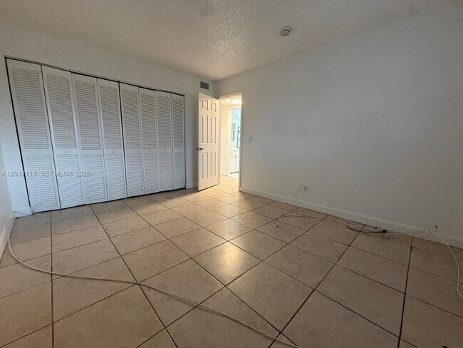 Building Photo - 400 NW 65th Terrace