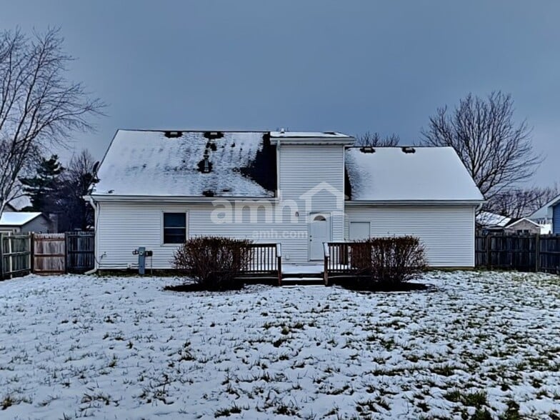 Building Photo - 132 Bush Dr