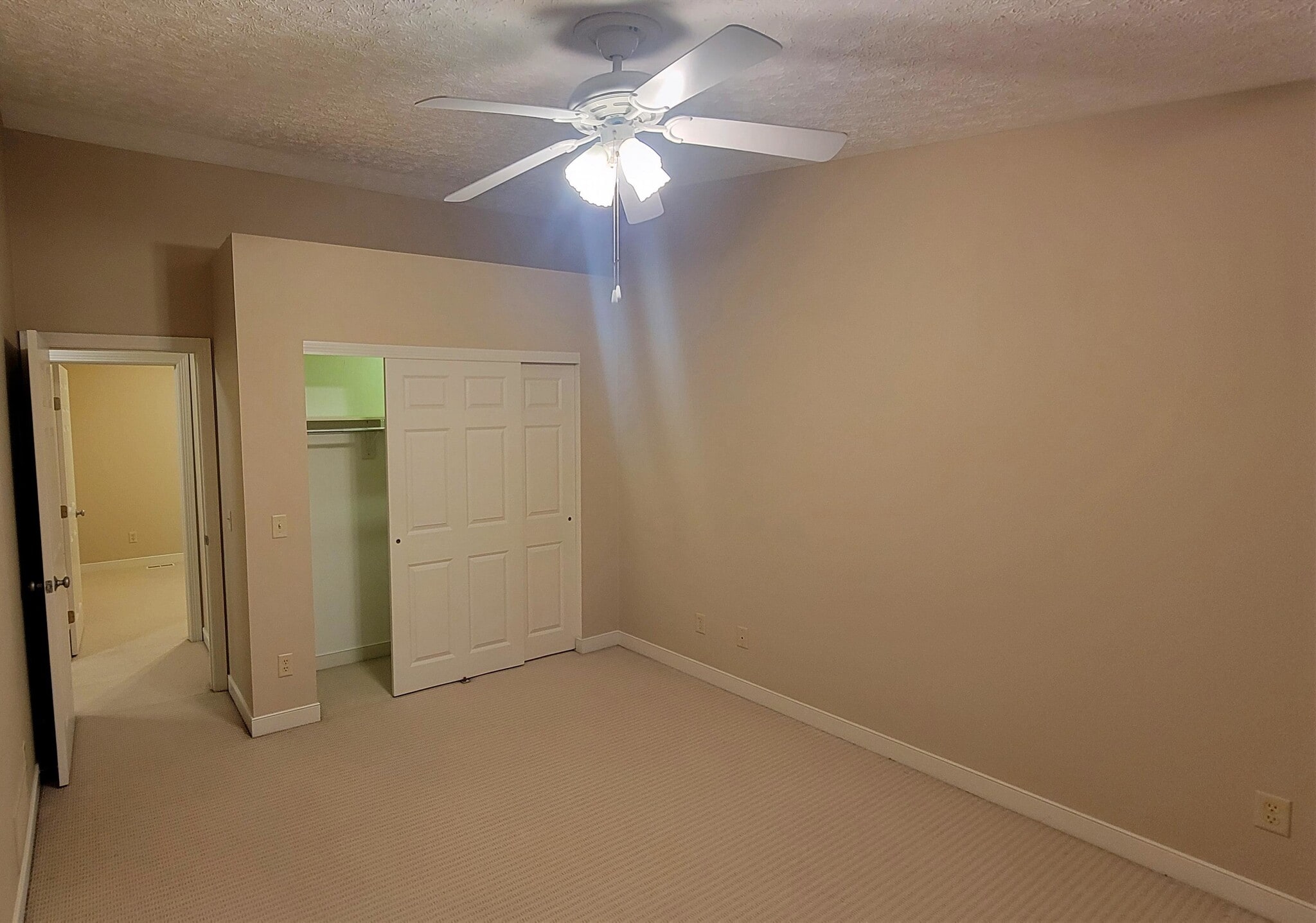 Building Photo - 2158 Kenyon St. N.E.