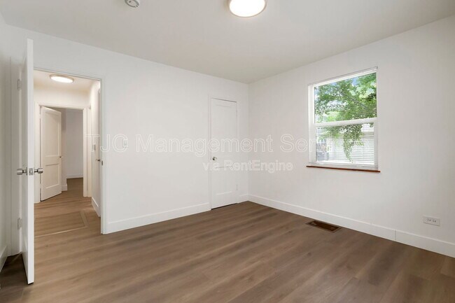 Building Photo - 433 Harrison St