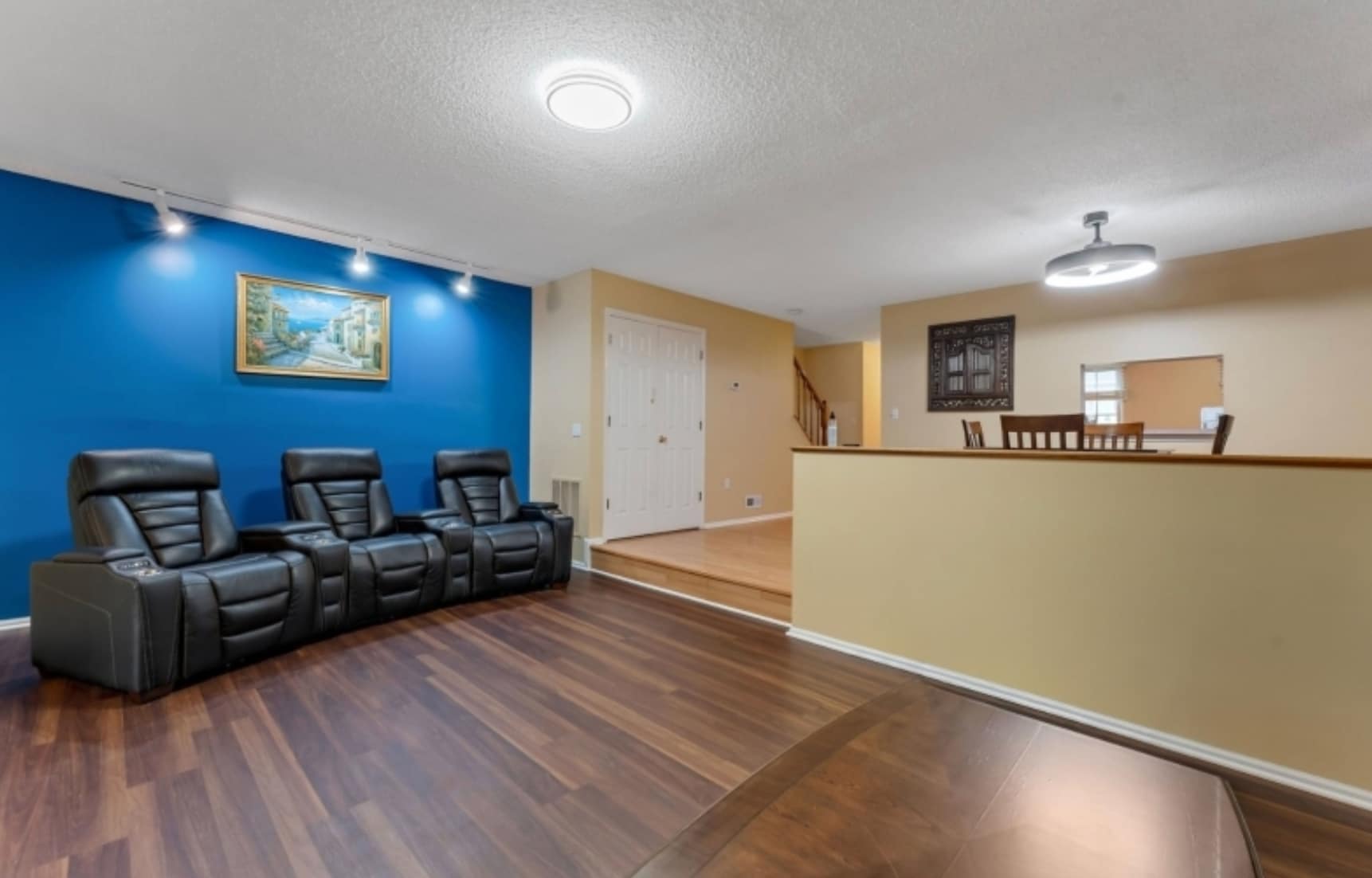 Building Photo - 403 Red Crest Ln