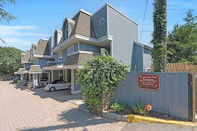 Building Photo - 1 Columbus Pl