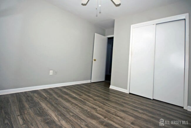 Building Photo - 1 Orchid Ct