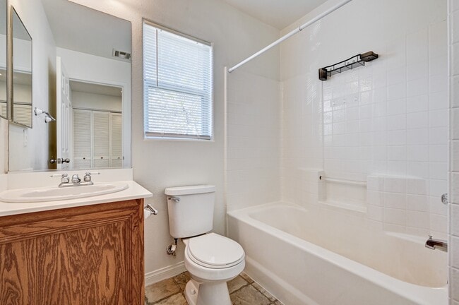 Building Photo - 9065 Diamond Bridge Ave