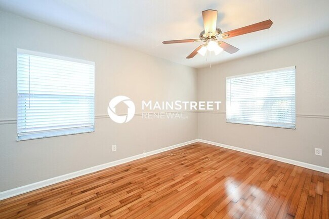 Building Photo - 3 Bedroom Pet-Friendly Home in St Petersburg, FL with Main Street Renewal
