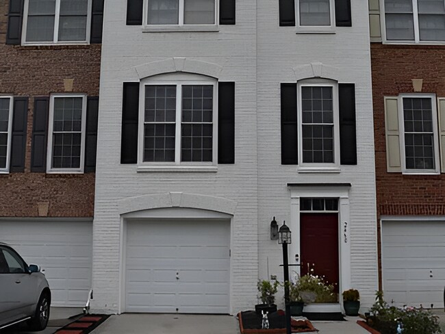 Building Photo - 2460 Terra Cotta Cir