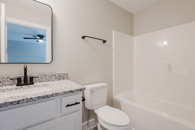 Building Photo - 303 E St