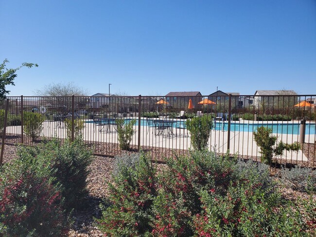Building Photo - Newer Smart Home Near Mayo Clinic!