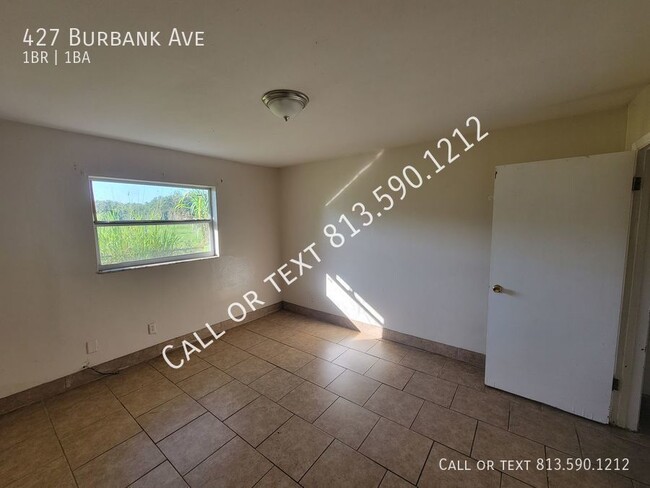 Building Photo - 1 bed 1 bath Cute Lakeland Apartment