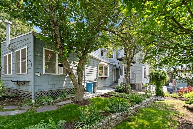 Building Photo - 38 Spring St