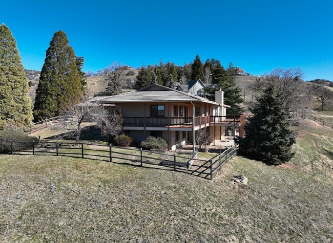 Building Photo - Bear Valley 3+4 with over 4 acres!