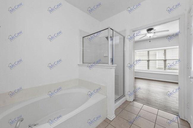 Building Photo - 9709 Hedge Bell Dr