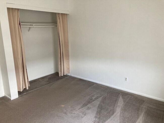Building Photo - Charming 3BD/2BA Home in South San Francis...