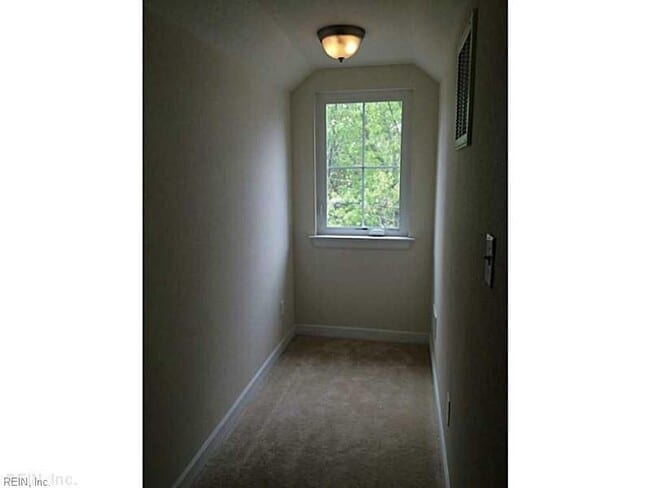 Building Photo - Beach Borough