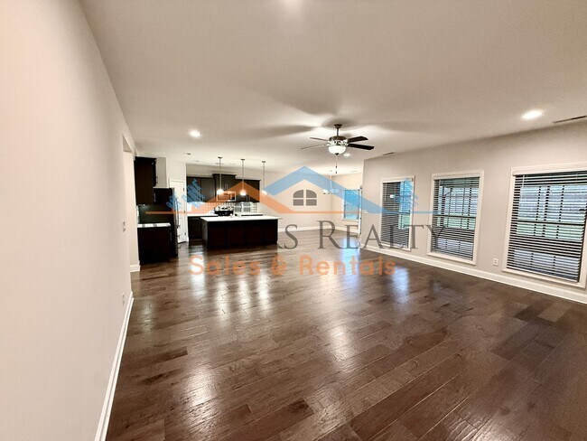 Building Photo - ? Beautiful Executive Home with 3-Car Garage + Incredible Outdoor Living ?