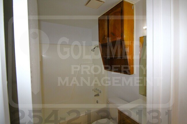 Building Photo - 2302 Hunt Dr