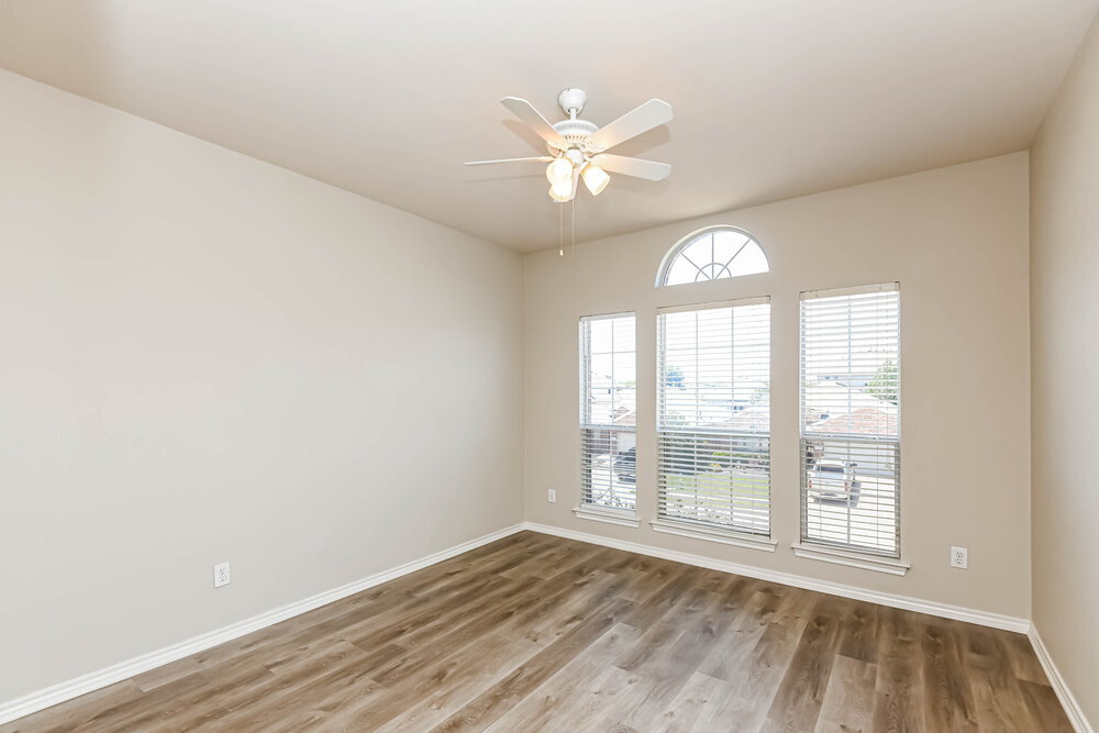 Building Photo - 6216 Melanie Dr