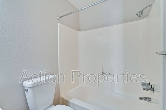 Building Photo - 1662 Merriton Ct