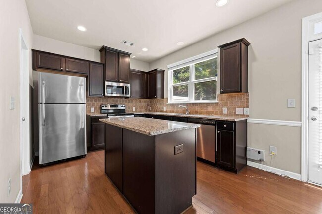 Building Photo - 2365 Bellyard Dr