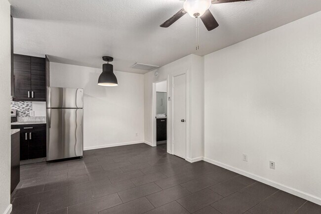Building Photo - 3034 N 35th St