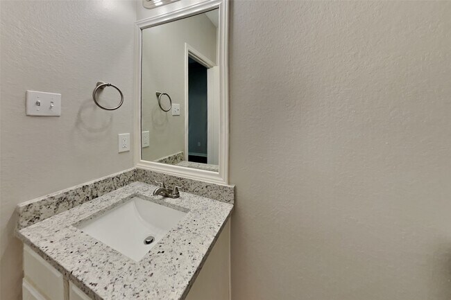 Building Photo - 738 Levi Bend