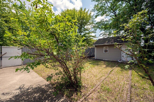 Building Photo - 343 Mercer Loop
