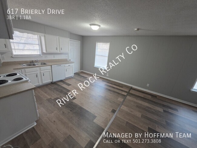 Building Photo - 617 Brierly Dr