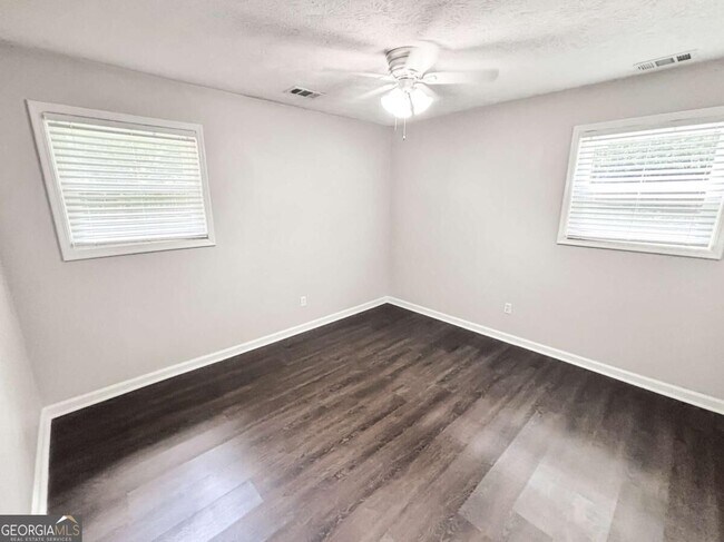 Building Photo - 1552 Blackwell Rd