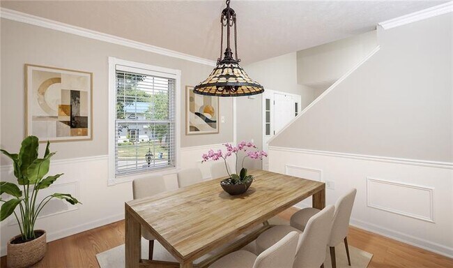 Building Photo - 1421 Sandstone Dr
