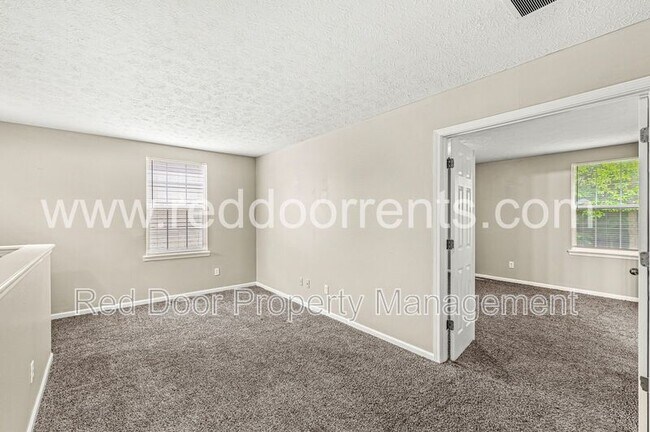 Building Photo - 10857 Cedar Pine Dr