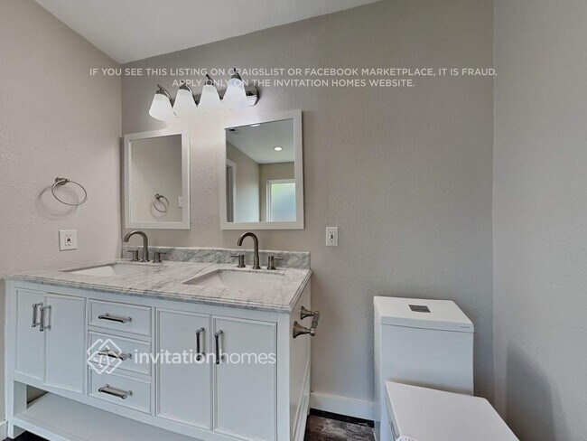 Building Photo - 8213 Mark Ln