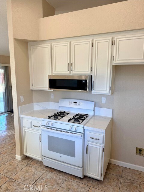 Building Photo - 4238 Brookside Dr