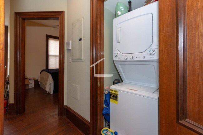 Building Photo - 9/1 Modern 4BR/2BA with AC, laundry in unit @ Brigham Circle!