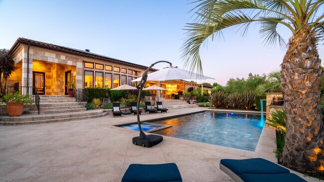 Building Photo - 3551 Kendell Hill Dr